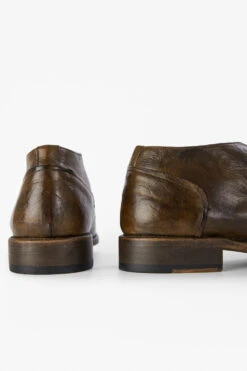 KNIGHTON Moss-green Low Chukka Boots. -Untamedstreet Shop KNIGHTON men boots chukka green brown luxury buffalo leather distressed made in italy7355