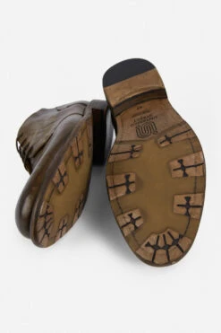 KNIGHTON Moss-green Low Chukka Boots. -Untamedstreet Shop KNIGHTON men boots chukka green brown luxury buffalo leather distressed made in italy8168