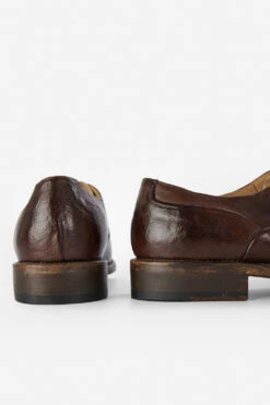 KNIGHTON Noble-brown Oxford Shoes. -Untamedstreet Shop KNIGHTON men shoes oxford dark brown luxury buffalo leather distressed made in italy7359