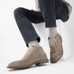 HAVEN Linen-grey Suede Chukka Boots. -Untamedstreet Shop LF SS25 04228 SQ