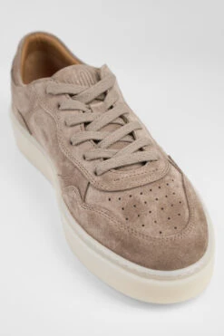 MAEVE Soft-taupe Suede Sneakers. -Untamedstreet Shop MAEVE taupe suede sneaker MACRO W 00513