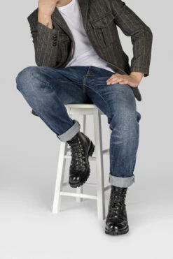 CAMDEN Tar-black Combat Boots. -Untamedstreet Shop MOS4701 8b4a9462 8fbc 4a37 9b45 7822e1325540