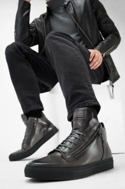 SOHO LOUNGE Aluminium-grey Patina High Sneakers. -Untamedstreet Shop Men wearing SOHO LOUNGE aluminium grey patina leather high sneakers 243275