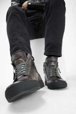 SOHO LOUNGE Aluminium-grey Patina High Sneakers. -Untamedstreet Shop Men wearing SOHO LOUNGE aluminium grey patina leather high sneakers 243286