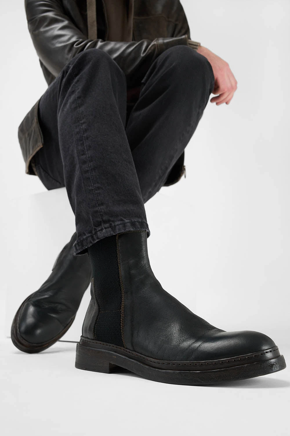 YALE Matte-black Welted Chelsea Boots. 6 YALE Matte-black Welted Chelsea Boots. - Image 6
