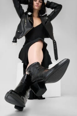 AUSTIN Onyx-black Texan Boots. -Untamedstreet Shop Model wearing AUSTIN onyx black texan eel skin boots 242076