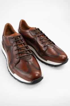 OWEN Cocoa-brown Triple Stitched Wingtip Patina Runners. -Untamedstreet Shop OWEN men runners wingtip cocoa brown luxury calf leather madeinitaly FRONT 0049 5