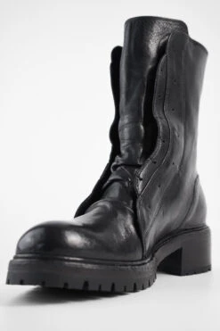 RADNOR Urban-black Laceless Bikers. -Untamedstreet Shop RADNOR urban black laceless bikers leather made in italy untamed street MACROS01731