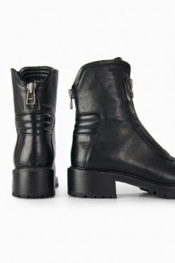 RADNOR Urban-black Front-zip Bikers. -Untamedstreet Shop RADNOR women boots biker front zip black luxury calf leather distressed made in italy7259