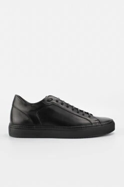 SOHO Urban-black Sneakers.