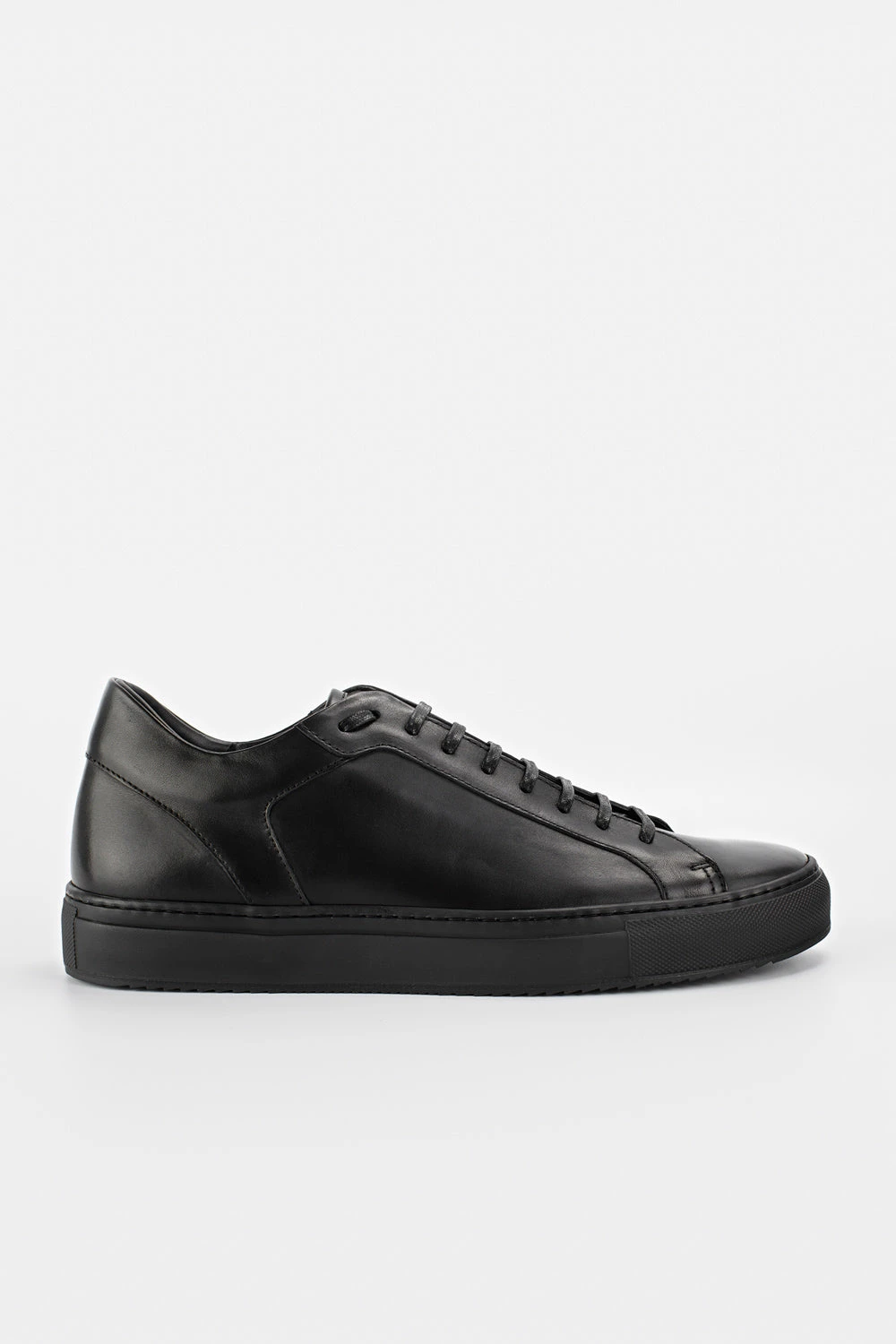 SOHO Urban-black Sneakers. 1 SOHO Urban-black Sneakers.