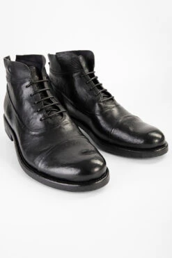SLOANE Urban-black Chukka Boots. -Untamedstreet Shop SLOANE men boots chukka lace up urban black luxury buffalo leather distressed made in italyFRONT 0096