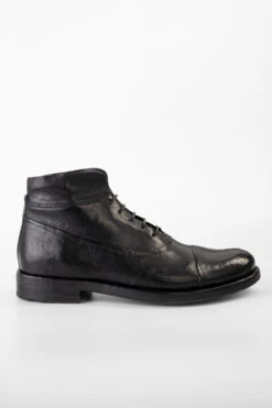 SLOANE Urban-black Chukka Boots.