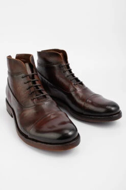 SLOANE Raw-brown Chukka Boots. -Untamedstreet Shop SLOANE men boots chukka lace up brown luxury buffalo leather distressed made in italyIMG 02012