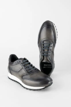 SOHO Aluminium-grey Patina Runners. -Untamedstreet Shop SOHO men Runners Sneakers Aluminium Grey 06 4508074c ade4 41b3 ab09 847989b4ca00