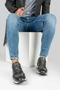 SOHO Aluminium-grey Patina Runners. -Untamedstreet Shop SOHO men Runners Sneakers Aluminium Grey LF 04 3bc850fa 38a0 4816 9878 6a35ac55f809