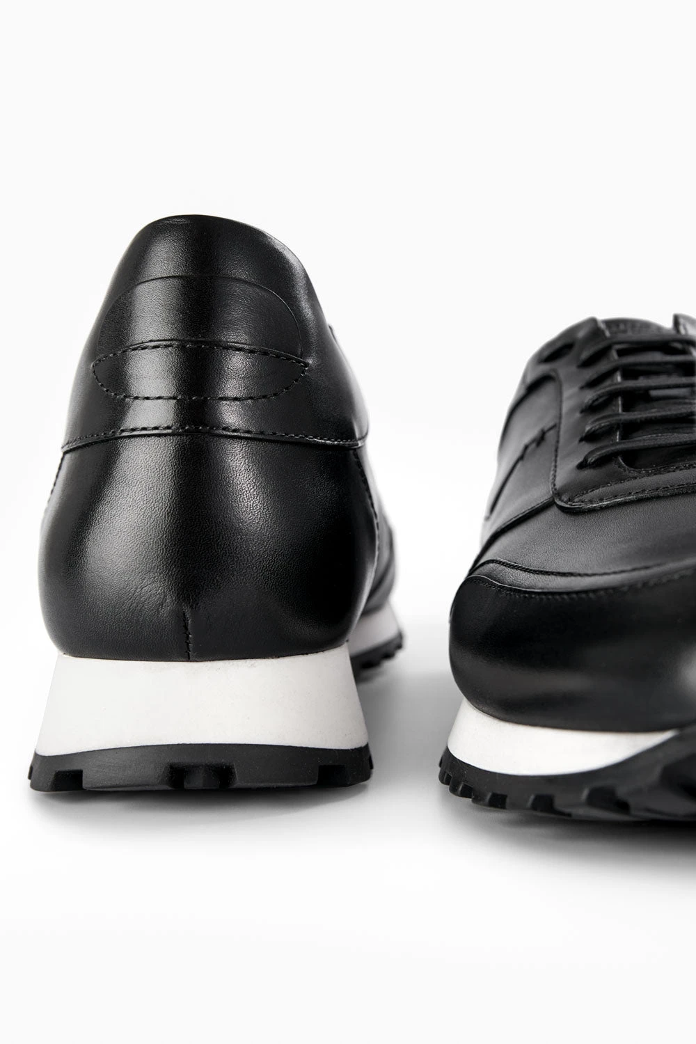 SOHO Tuxedo-black Runners. 6 SOHO Tuxedo-black Runners. - Image 6