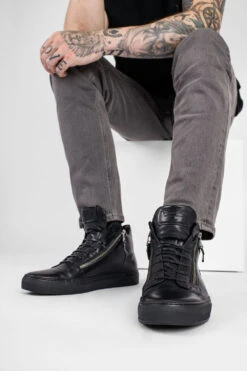 SOHO Urban-black High Sneakers. 16 SOHO Urban-black High Sneakers. -Untamedstreet Shop UntamedStreetModelDay104173