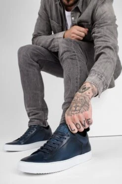 SOHO Meteorite-blue Patina Sneakers. -Untamedstreet Shop UntamedStreetModelDay104203 a9d83461 706e 417e 88ea e94f27f88b92