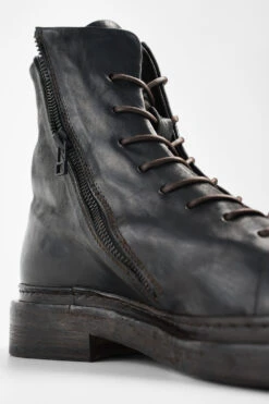 YALE Matte-black Welted Oxford Lace Up Boots. 22 YALE Matte-black Welted Oxford Lace Up Boots. -Untamedstreet Shop YALE men boots oxford black brown luxury horse leather made in italyMACROS01781