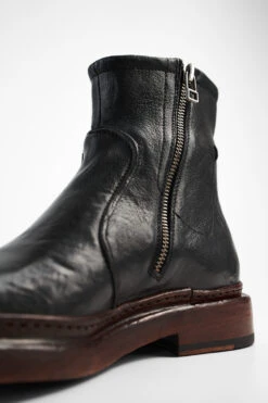 YORK Urban-black Welted Laceless Boots. 13 YORK Urban-black Welted Laceless Boots. -Untamedstreet Shop YORK urban black welted laceless boots leather made in italy untamed street MACROS01831 6189bab3 c047 47a1 aa54 5d5d4f152cbd
