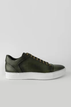 Untamedstreet Shop 32 SOHO Forest-green Cap Toe Patina Sneakers.